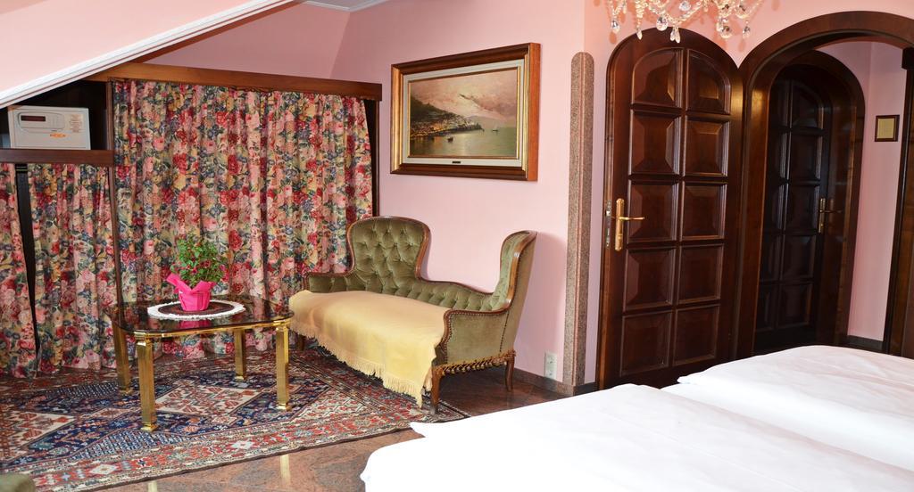 Seehotel Porcia Pörtschach am Wörthersee Dış mekan fotoğraf